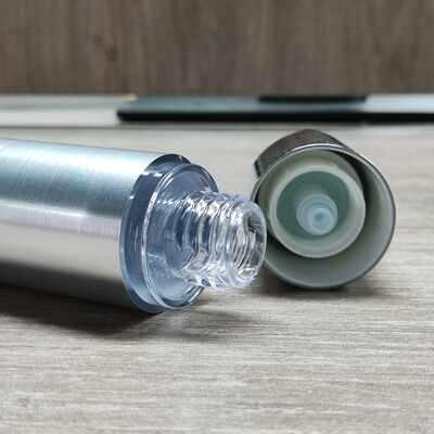 Fábrica Varejo 15ml 20ml 30ml Prata plástico loção cosmética bomba garrafa sem ar para embalagens de cuidados com a pele